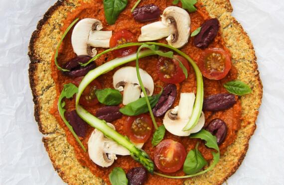 Raw Cauliflower Pizza image