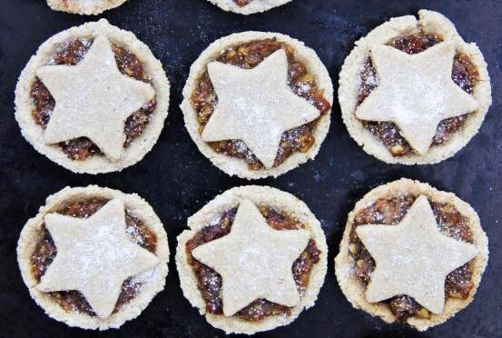 Raw Vegan Mince Pies image