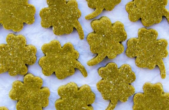 Raw Matcha Clover Cookies image