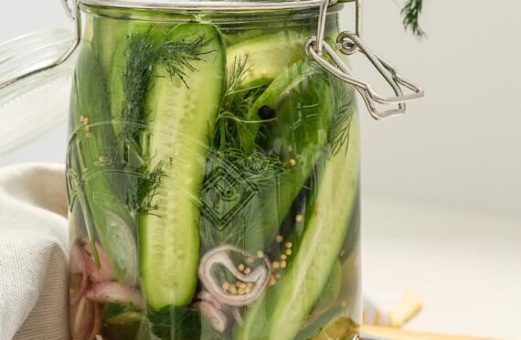 Refrigerator Pickles image