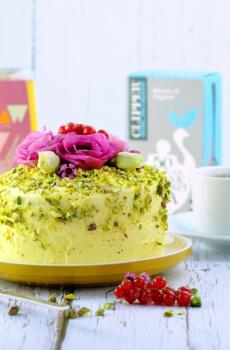 Earl Grey Tea Cake with Honey Buttercream image