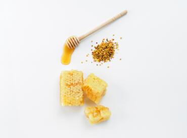 Raw Honey: The 10 Very Top Benefits image