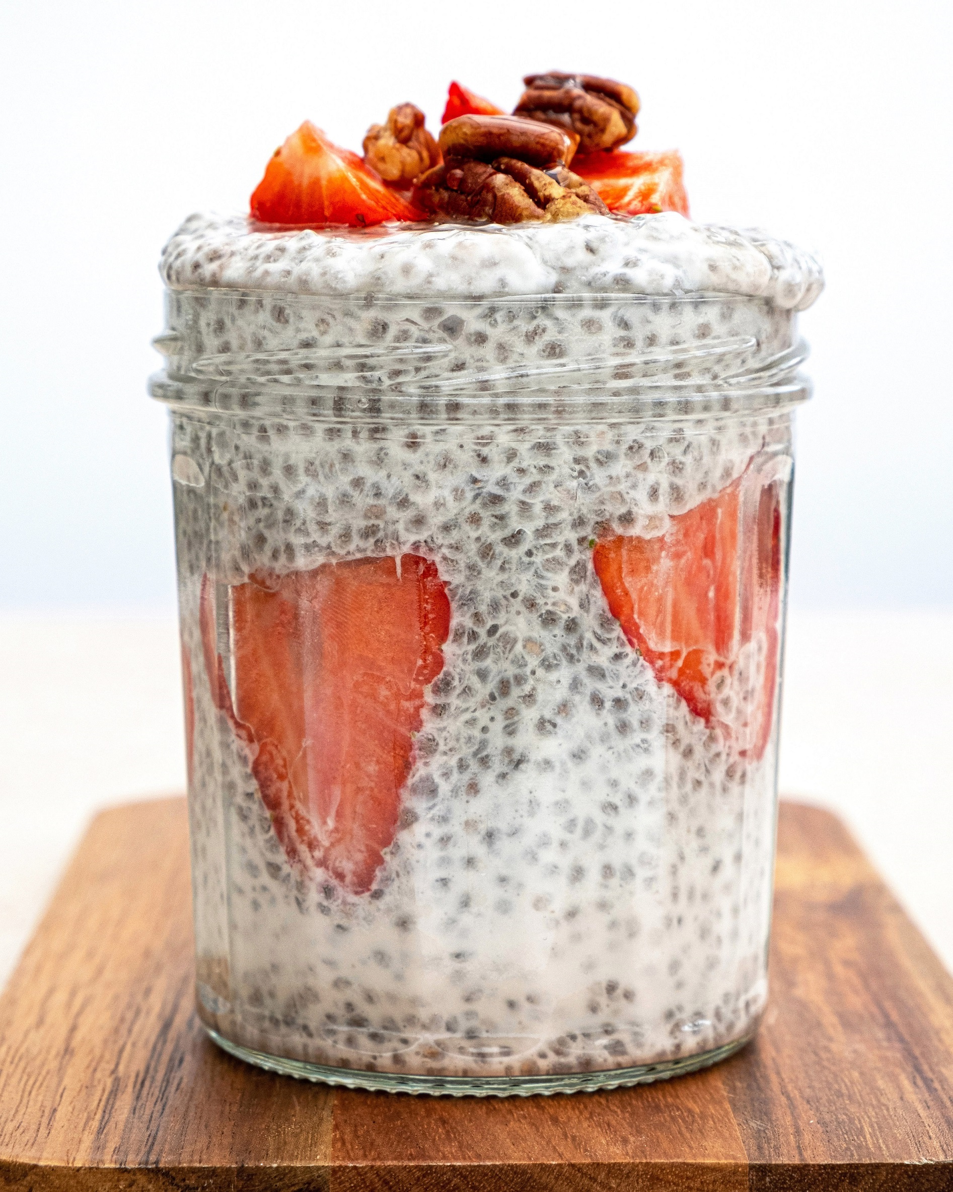 Strawberry Chia Pudding | Raw Vibrant Living