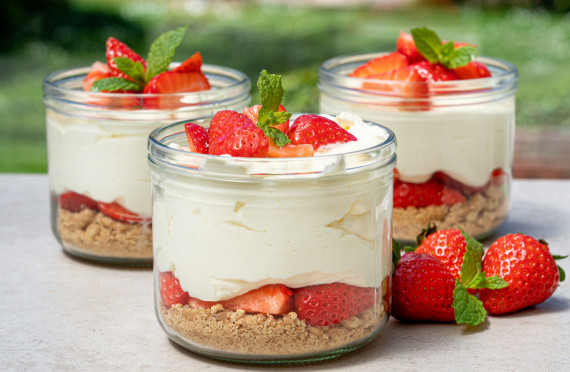 VEGAN ORGANIC CHEESECAKE JARS image