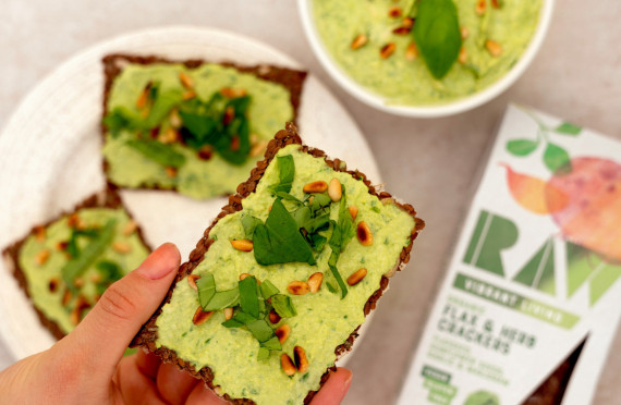 GREEN HUMMUS WITH RAW CRACKERS image