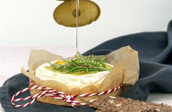 HONEY DRIZZLED CAMEMBERT image