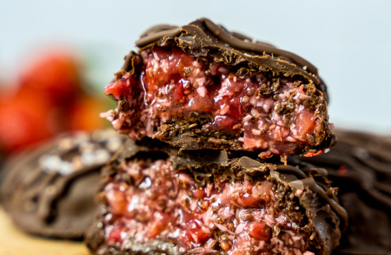 Gut-Friendly Strawberry Chia Seeds Pudding Bites image